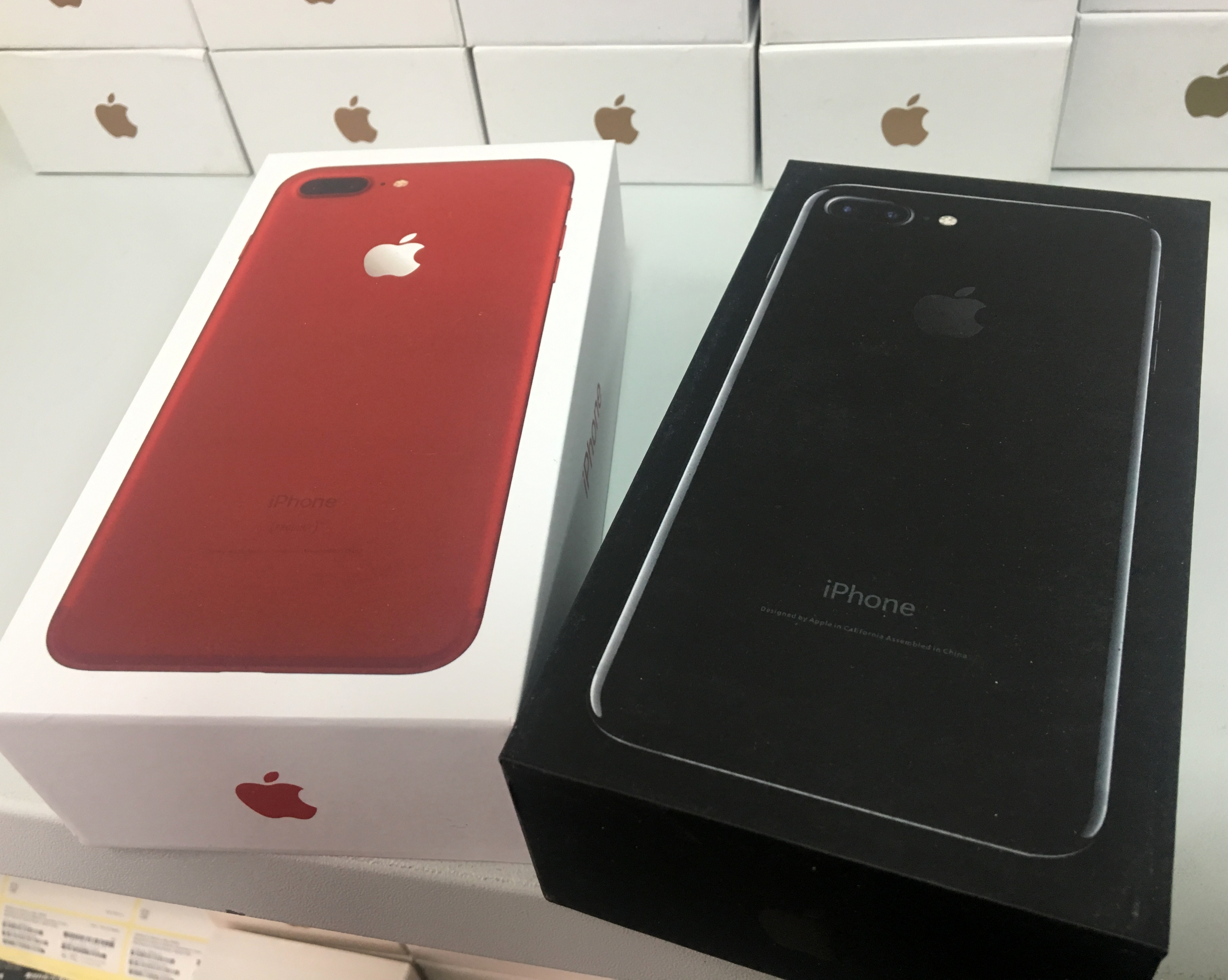 коробка iphone 7 plus jet black / RED